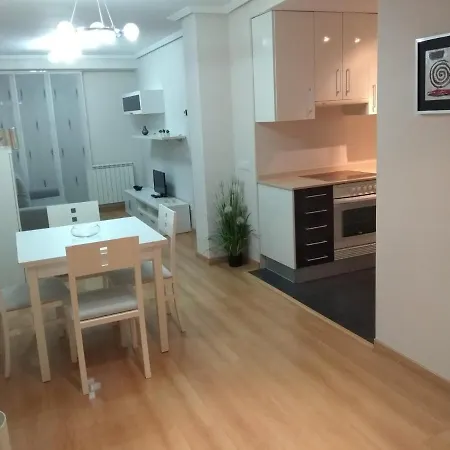 Apartamento Turistico Alcazar Real Lejlighed